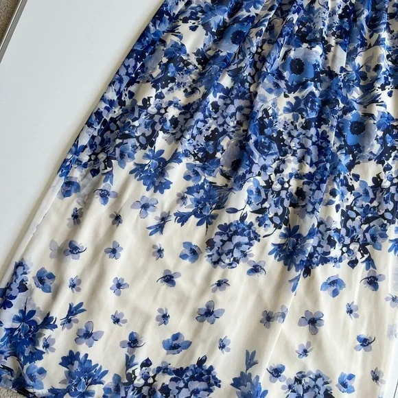 Eliza J Blue and White Floral Maxi Dress - Picture 4 of 10